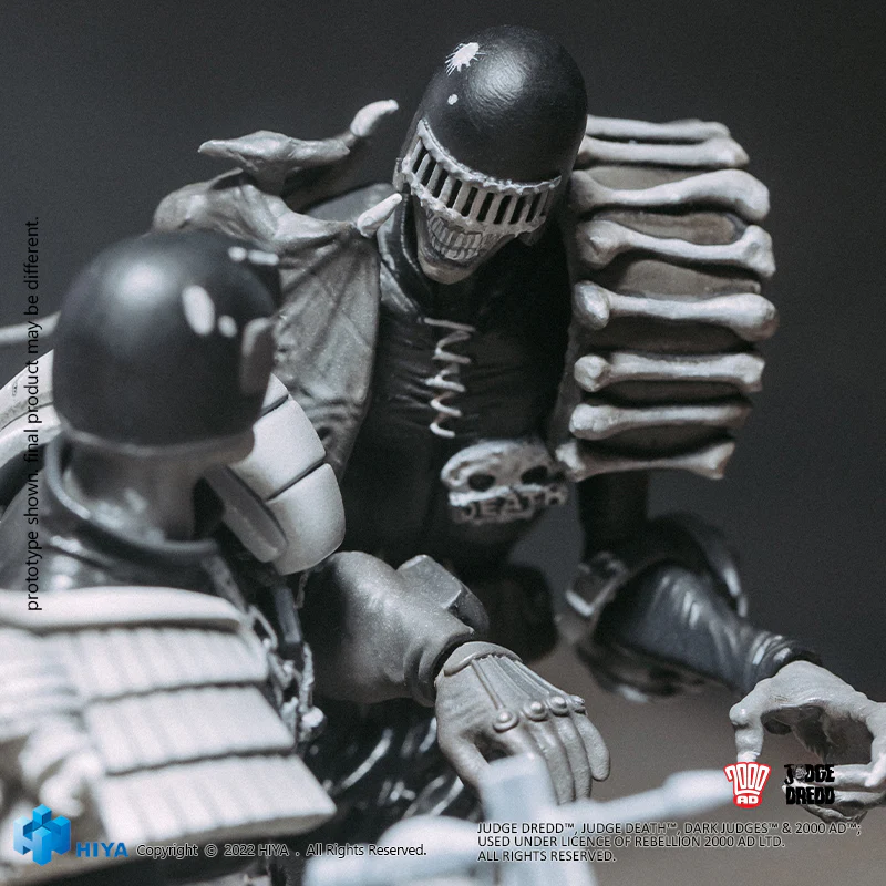 HIYA Exquisite Mini Series 1/18 Scale 4 Inch JUDGE DREDD SDCC Black and White Dredd VS Death Action Figure - Image 3